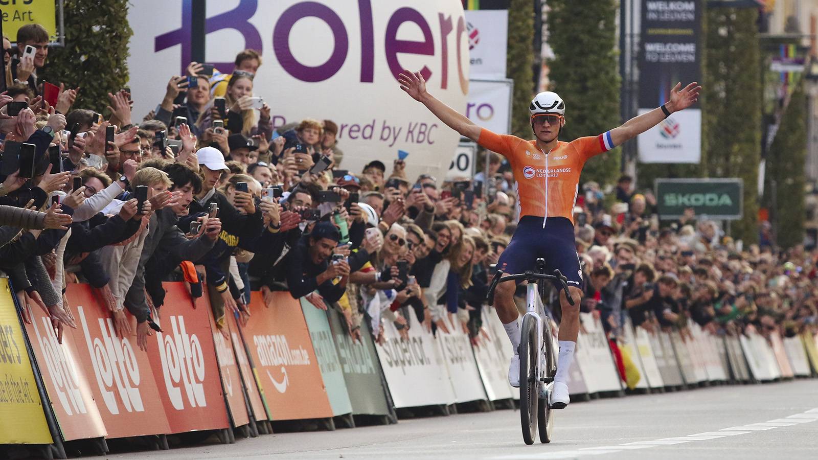 Mathieu van der Poel outstanding towards his 8th world title UCI